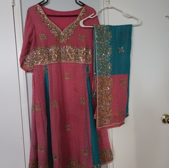 Fancy dress - Picture 4 of 4